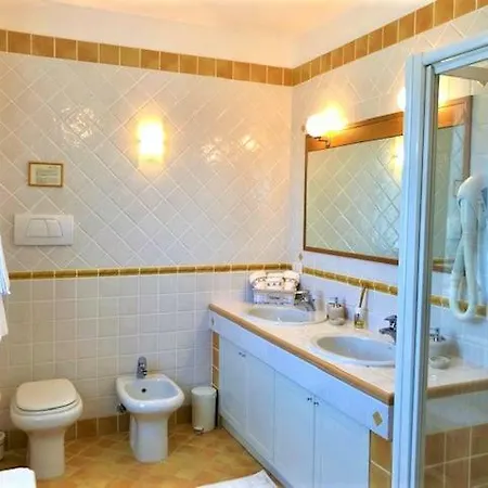 Ca Vettor 4*
